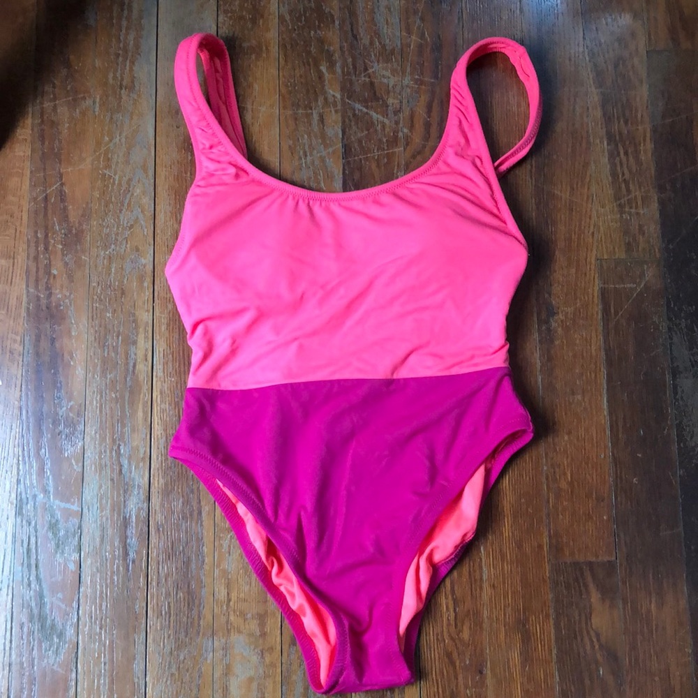Gap one piece bathing suit size small